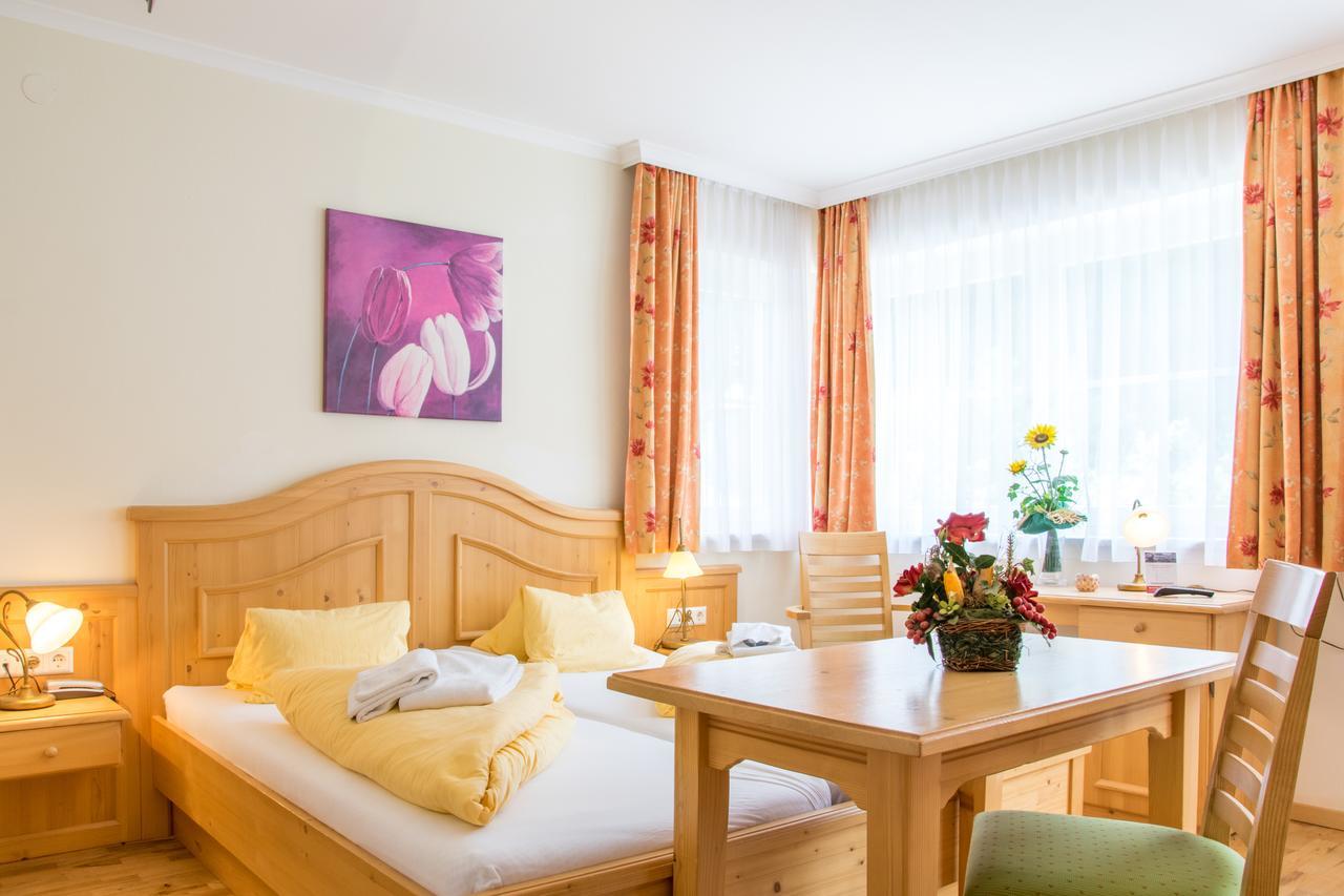 Hotel Gell Tweng Exteriér fotografie