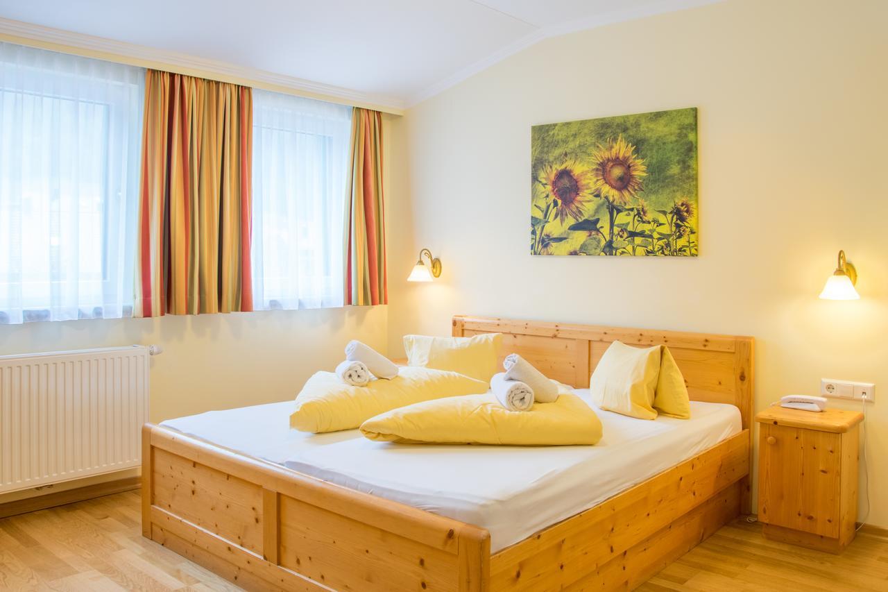 Hotel Gell Tweng Exteriér fotografie